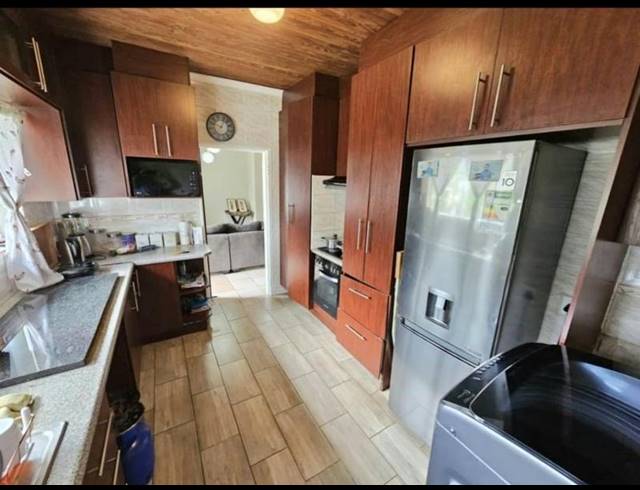 3 BEDROOM HOUSE FOR SALE IN DORANDIA